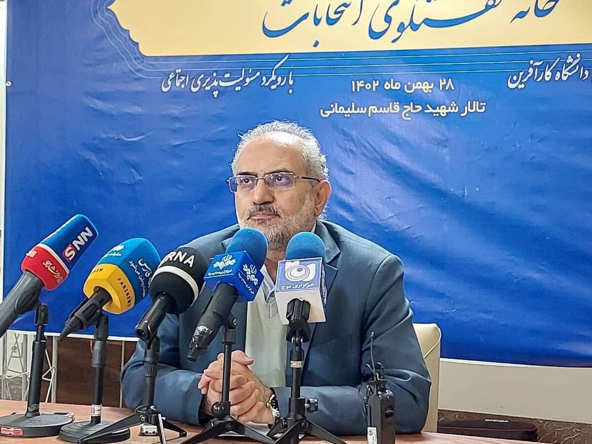 حسینی: دولت نباید از هیچ حزب و فردی در انتخابات مجلس حمایت کند