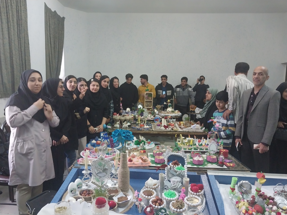 ترنم رنگ ها آوای خلاقیت؛ از دست سازه های دانشجویان تا مهارت های تفکر و هوش