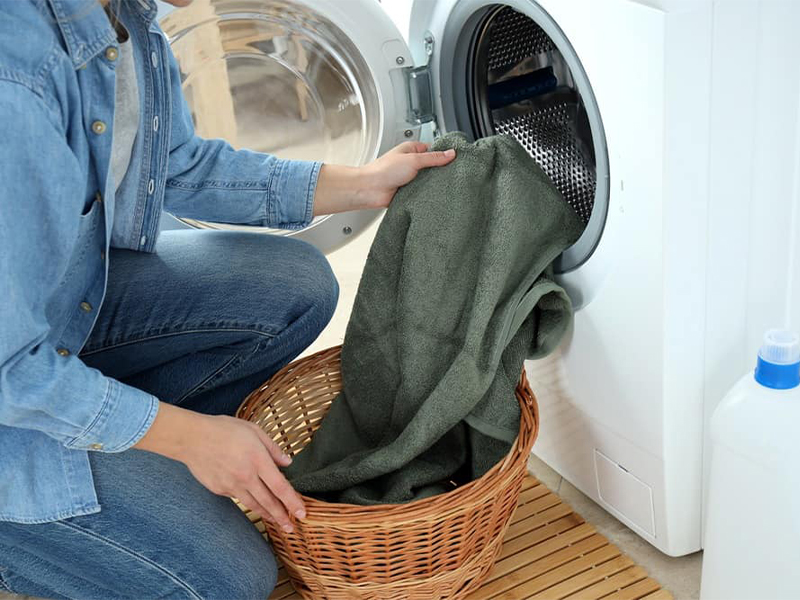 Learning how to wash a rug in a washing machine