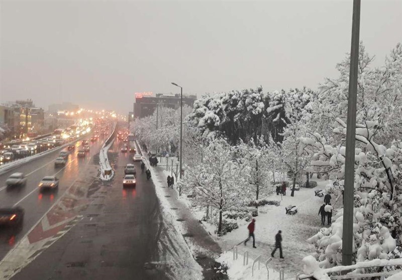 هشدار نارنجی هواشناسی برای تهرانی‌ها / بارش برف و کولاک تا دوشنبه