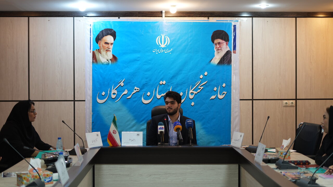 دوره رایگان آموزش HSE برای کارگران اسکله شهید رجایی برگزار میکنیم